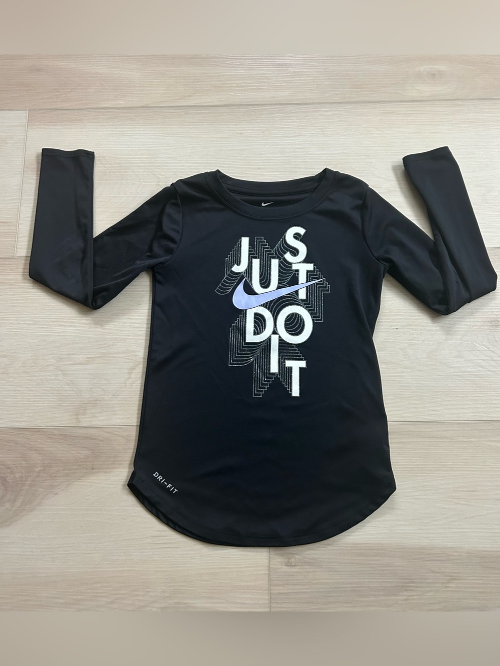 Girls long sleeve Nike top - 6x
